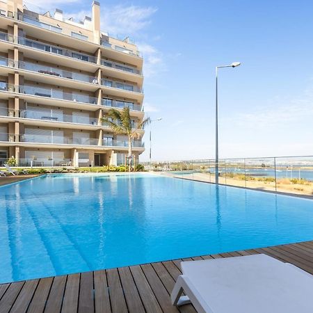 One River Seixal سيكسال المظهر الخارجي الصورة